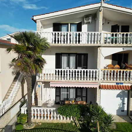 Little Bay - Family Sea View 아파트